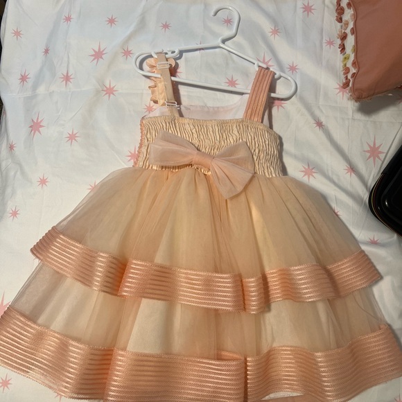 Girls formal dress - Picture 2 of 3